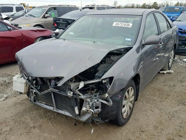 4T1BE32K35U582536 - 2005 TOYOTA CAMRY LE GRAY photo 2