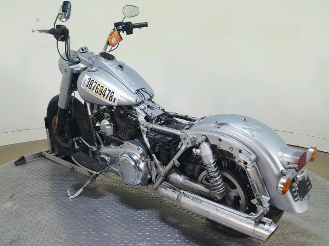 1HD1FBC10JB608818 - 2018 HARLEY-DAVIDSON FLHR ROAD SILVER photo 6