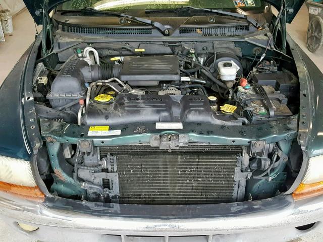 1B7GG22N8YS728017 - 2000 DODGE DAKOTA GREEN photo 7