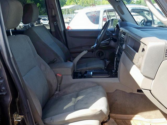 1J8HH48K06C203480 - 2006 JEEP COMMANDER GRAY photo 5