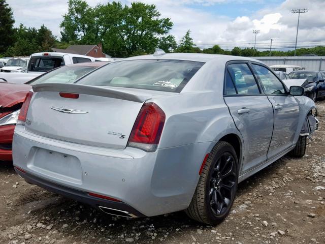 2C3CCABG5KH573323 - 2019 CHRYSLER 300 S SILVER photo 4