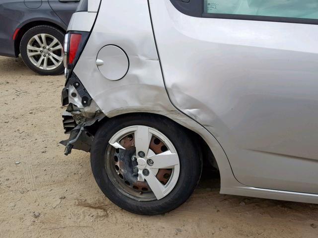 1G1JA6SH7D4127956 - 2013 CHEVROLET SONIC LS 银色 照片 9