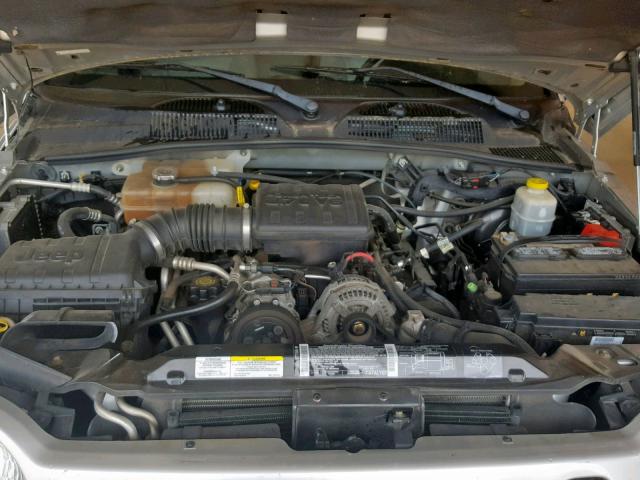 1J4GK38K33W552636 - 2003 JEEP LIBERTY RE SILVER photo 7