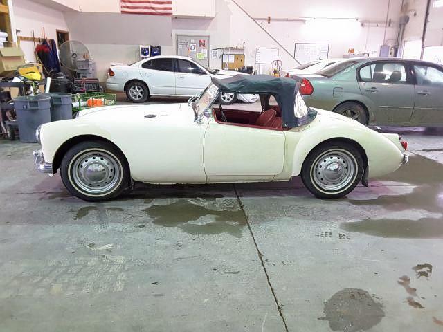 GHNL98857 - 1961 MG ROADSTER WHITE photo 3