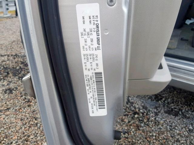 2A4RR5D15AR270923 - 2010 CHRYSLER TOWN & COU 银色 照片 10