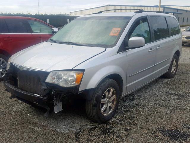 2A4RR5D15AR270923 - 2010 CHRYSLER TOWN & COU 银色 照片 2