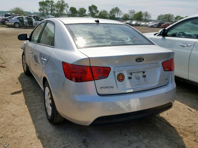 KNAFU4A25D5666248 - 2013 KIA FORTE EX SILVER photo 3