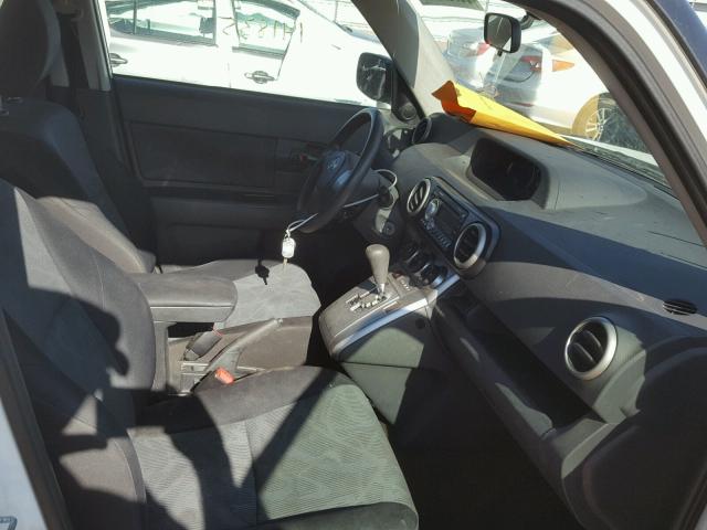 JTLZE4FE0B1126685 - 2011 TOYOTA SCION XB Ақ фото 5