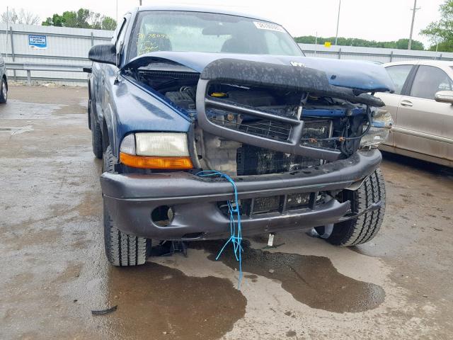 1B7GG12X82S640670 - 2002 DODGE DAKOTA BAS BLUE photo 9