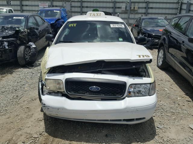 2FAHP71V28X124856 - 2008 FORD CROWN VICT WHITE photo 9