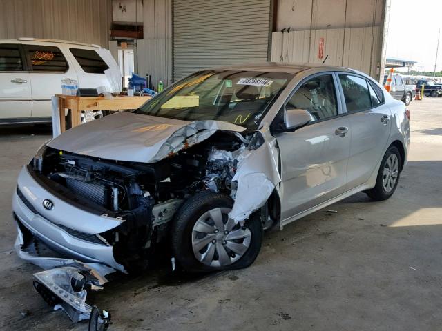 3KPA24AB0KE158449 - 2019 KIA RIO S SILVER photo 2