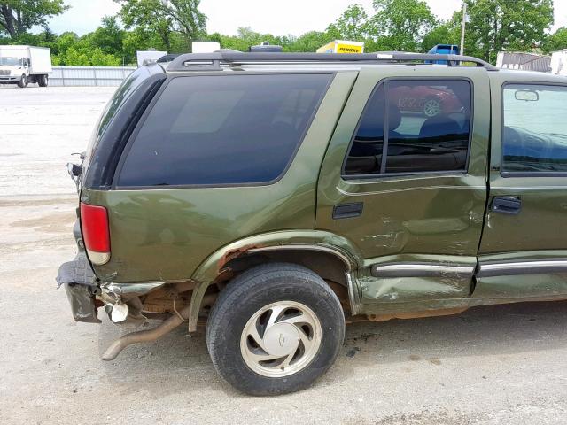 1GNDT13W01K226308 - 2001 CHEVROLET BLAZER GREEN photo 9