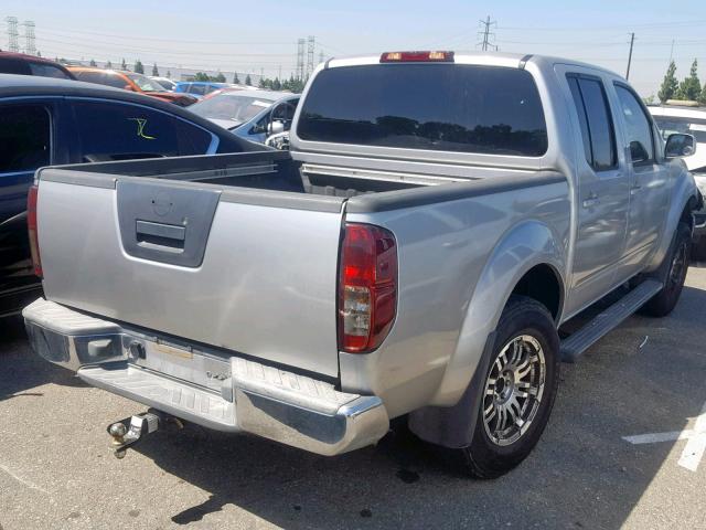 1N6AD07U65C437294 - 2005 NISSAN FRONTIER C SILVER photo 4