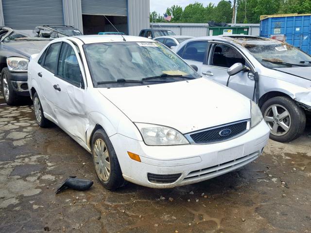 1FAFP34N85W120040 - 2005 FORD FOCUS ZX4 WHITE photo 1