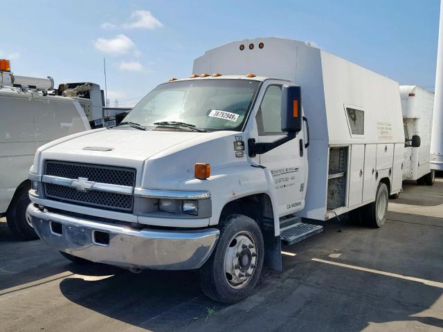 1GBE4C1255F508937 - 2005 CHEVROLET C4500 C4C0 WHITE photo 2