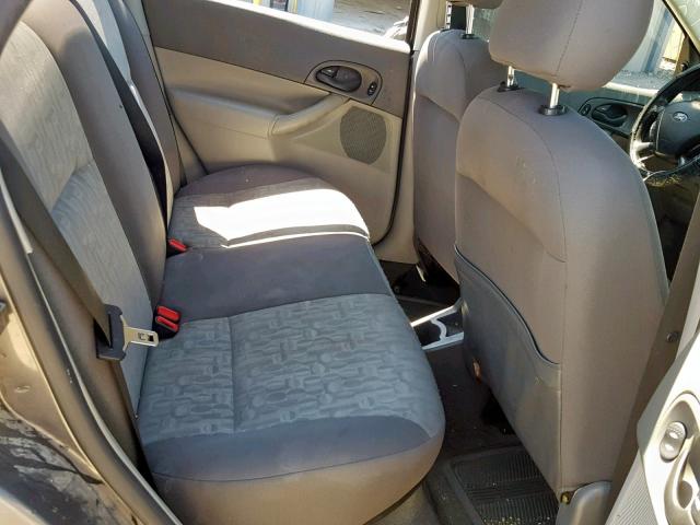 1FAFP34N95W191277 - 2005 FORD FOCUS ZX4 GRAY photo 6