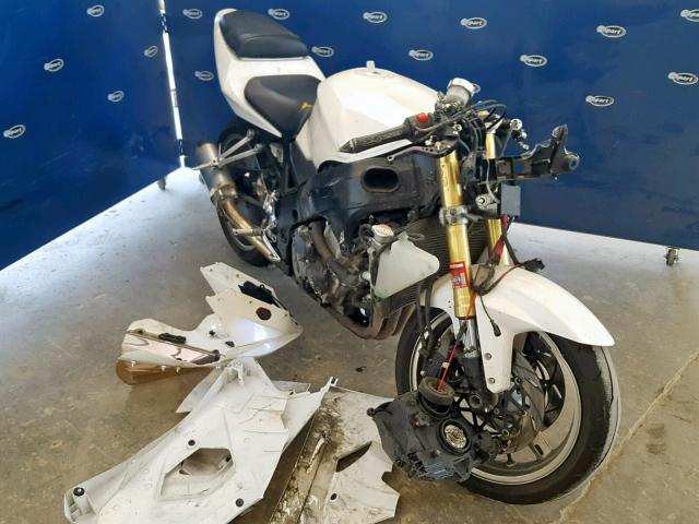 JS1GN7CA252112835 - 2005 SUZUKI GSX-R600 K WHITE photo 1