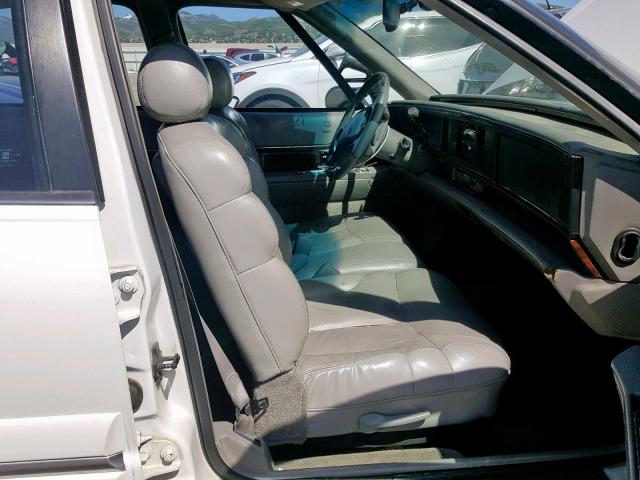 1G4HR52K7XH403002 - 1999 BUICK LESABRE LI WHITE photo 5