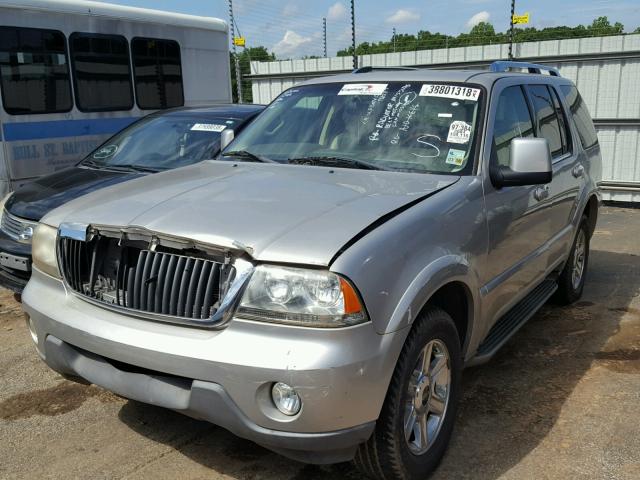 5LMEU68H14ZJ21086 - 2004 LINCOLN AVIATOR 银色 照片 2
