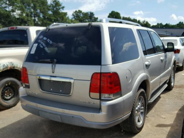 5LMEU68H14ZJ21086 - 2004 LINCOLN AVIATOR 银色 照片 4