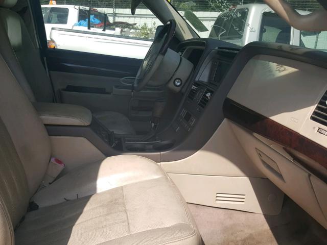 5LMEU68H14ZJ21086 - 2004 LINCOLN AVIATOR 银色 照片 5