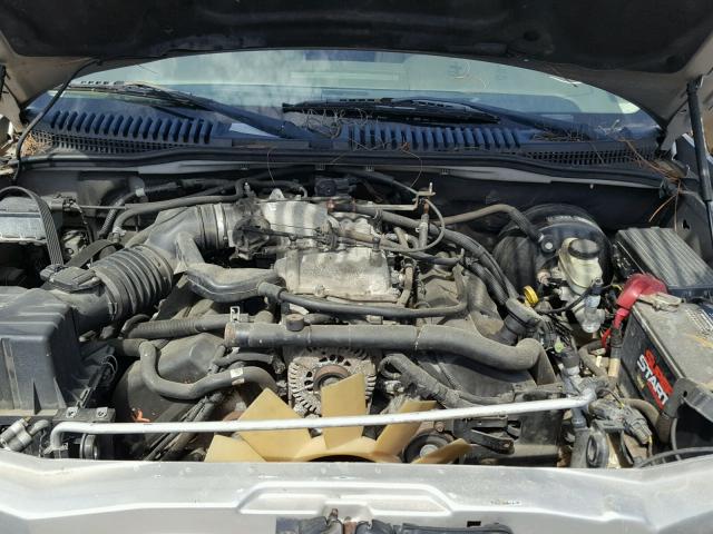 5LMEU68H14ZJ21086 - 2004 LINCOLN AVIATOR 银色 照片 7