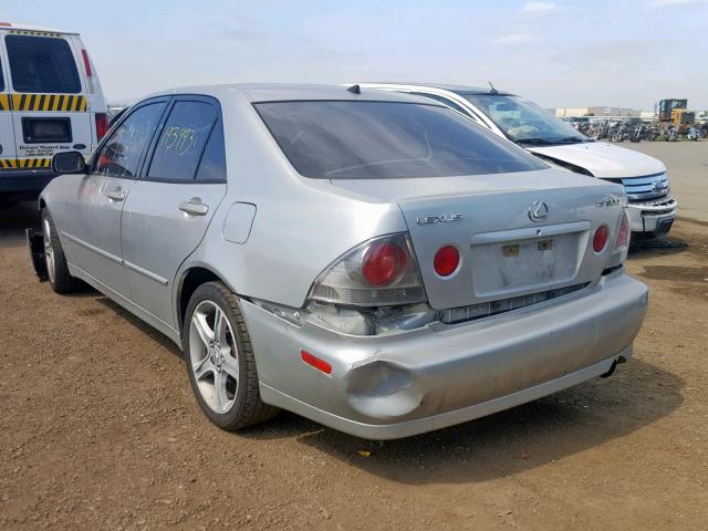 JTHBD192X20048095 - 2002 LEXUS IS 300 SILVER photo 3