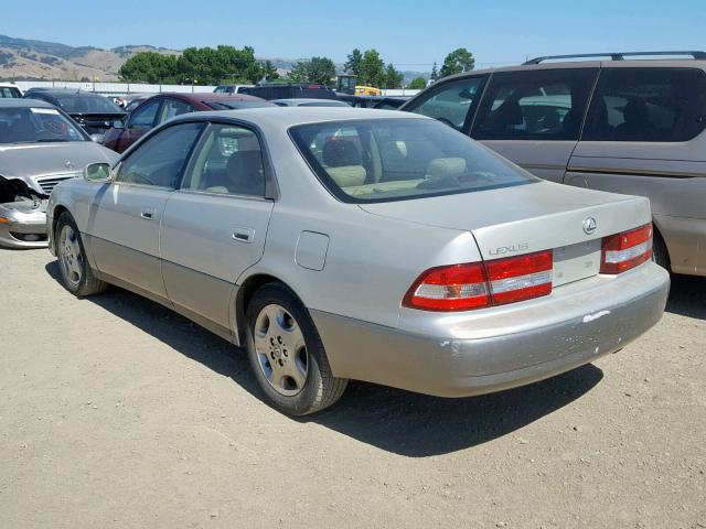 JT8BF28G910318171 - 2001 LEXUS ES 300 SILVER photo 3