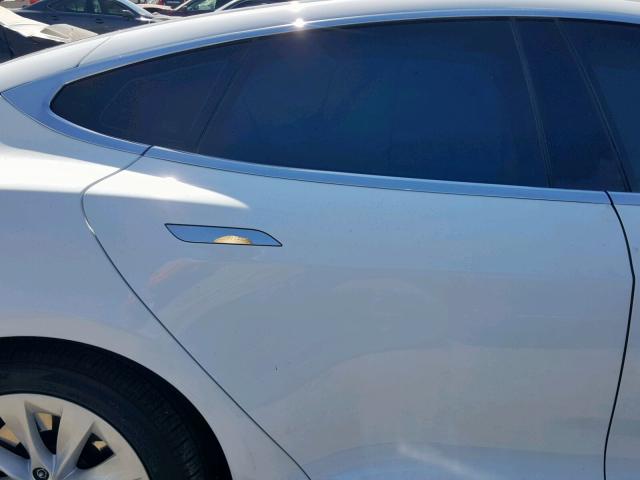 5YJSA1E14GF154137 - 2016 TESLA MODEL S WHITE photo 6