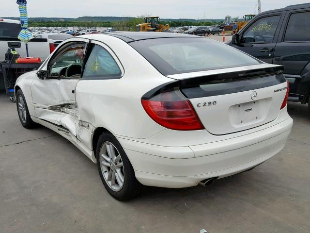 WDBRN47J32A379540 - 2002 MERCEDES-BENZ C 230K SPO WHITE photo 3