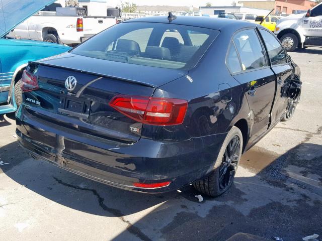 3VWD17AJ2JM256456 - 2018 VOLKSWAGEN JETTA SPOR BLACK photo 4