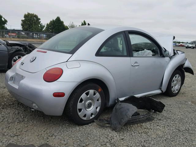 3VWCP21C82M404027 - 2002 VOLKSWAGEN NEW BEETLE SILVER photo 4