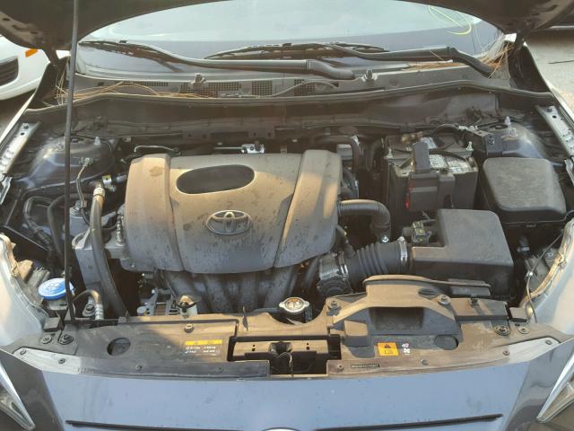 3MYDLBZV1GY145827 - 2016 TOYOTA SCION IA GRAY photo 7