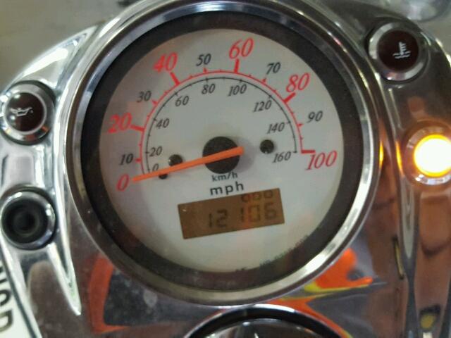 JH2RC446X1M451300 - 2001 HONDA VT750 CD2 银色 照片 8