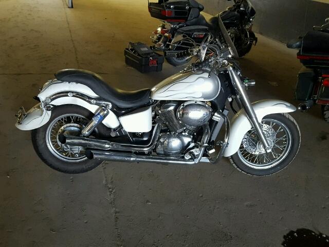 JH2RC446X1M451300 - 2001 HONDA VT750 CD2 银色 照片 9