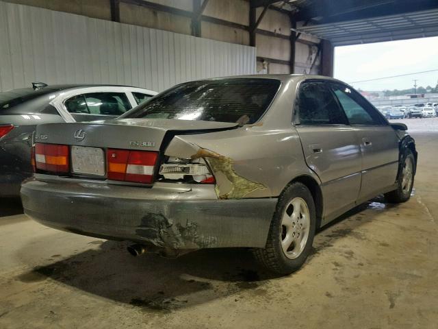 JT8BF28G3X5056899 - 1999 LEXUS ES 300 GRAY photo 4