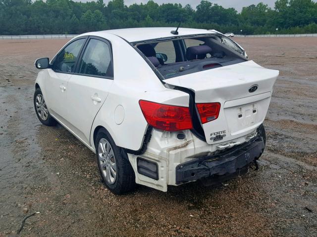 KNAFU4A28D5696408 - 2013 KIA FORTE EX WHITE photo 3