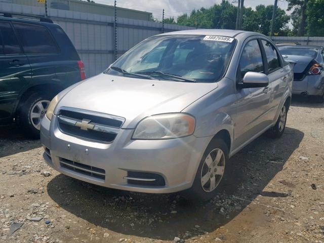 KL1TD56E39B377884 - 2009 CHEVROLET AVEO LS SILVER photo 2