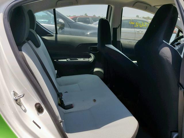 JTDKDTB39F1582382 - 2015 TOYOTA PRIUS C WHITE photo 6