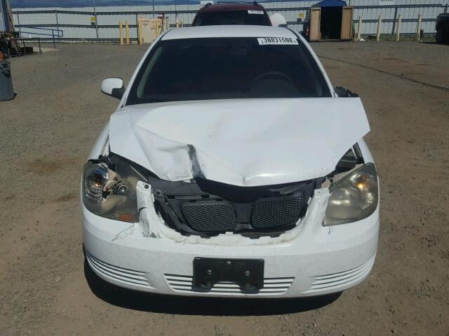 1G2AL18F487246390 - 2008 PONTIAC G5 WHITE photo 9