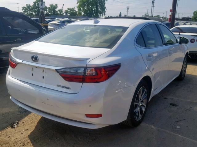 JTHBW1GG7G2101162 - 2016 LEXUS ES 300H WHITE photo 4