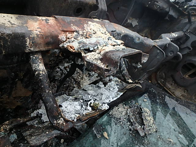 2C8GF68424R523232 - 2004 CHRYSLER PACIFICA BURN photo 8