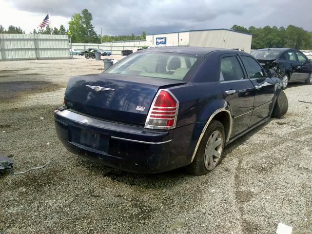 2C3JA53G45H500306 - 2005 CHRYSLER 300 TOURIN BLUE photo 4