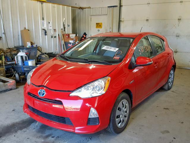 JTDKDTB33E1061625 - 2014 TOYOTA PRIUS C RED photo 2