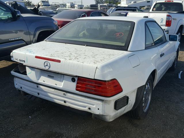 WDBFA63F3TF131191 - 1996 MERCEDES-BENZ SL 320 WHITE photo 4