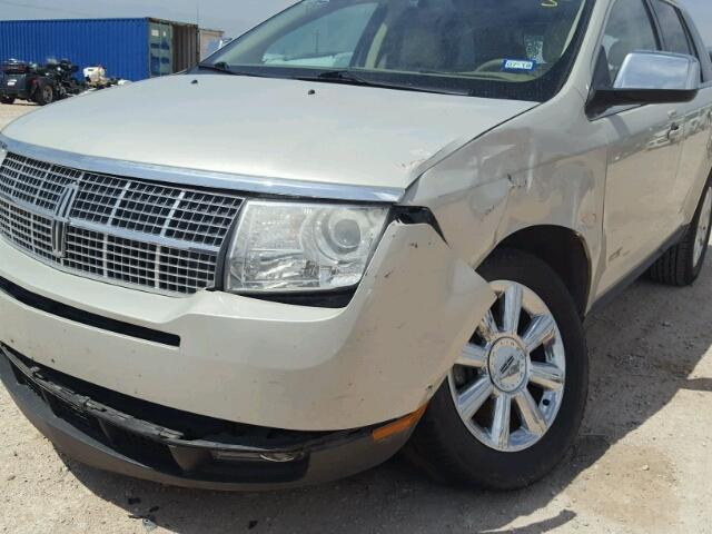 2LMDU68C67BJ03438 - 2007 LINCOLN MKX TAN photo 9