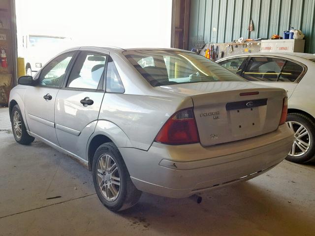 1FAFP34N37W123284 - 2007 FORD FOCUS ZX4 SILVER photo 3