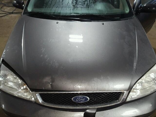 1FAHP37N07W339694 - 2007 FORD FOCUS ZX5 GRAY photo 7