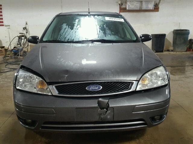 1FAHP37N07W339694 - 2007 FORD FOCUS ZX5 GRAY photo 9