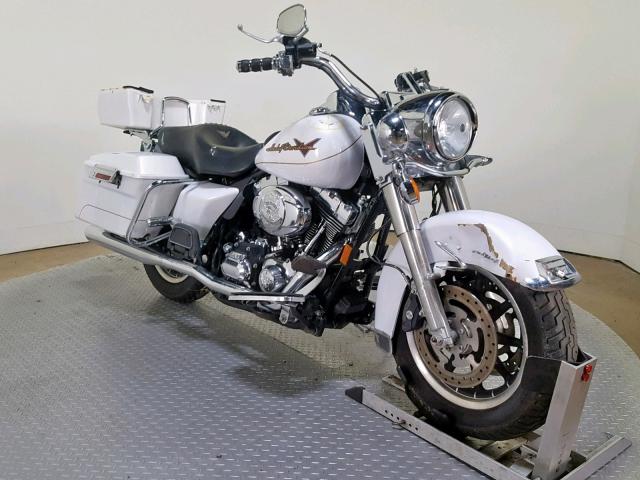 1HD1FB4138Y658845 - 2008 HARLEY-DAVIDSON FLHR WHITE photo 2